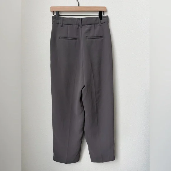 Aritzia Wilfred High‑Rise Crepette Carrot Pant in Dark Grey Size 6 - Picture 3 of 10